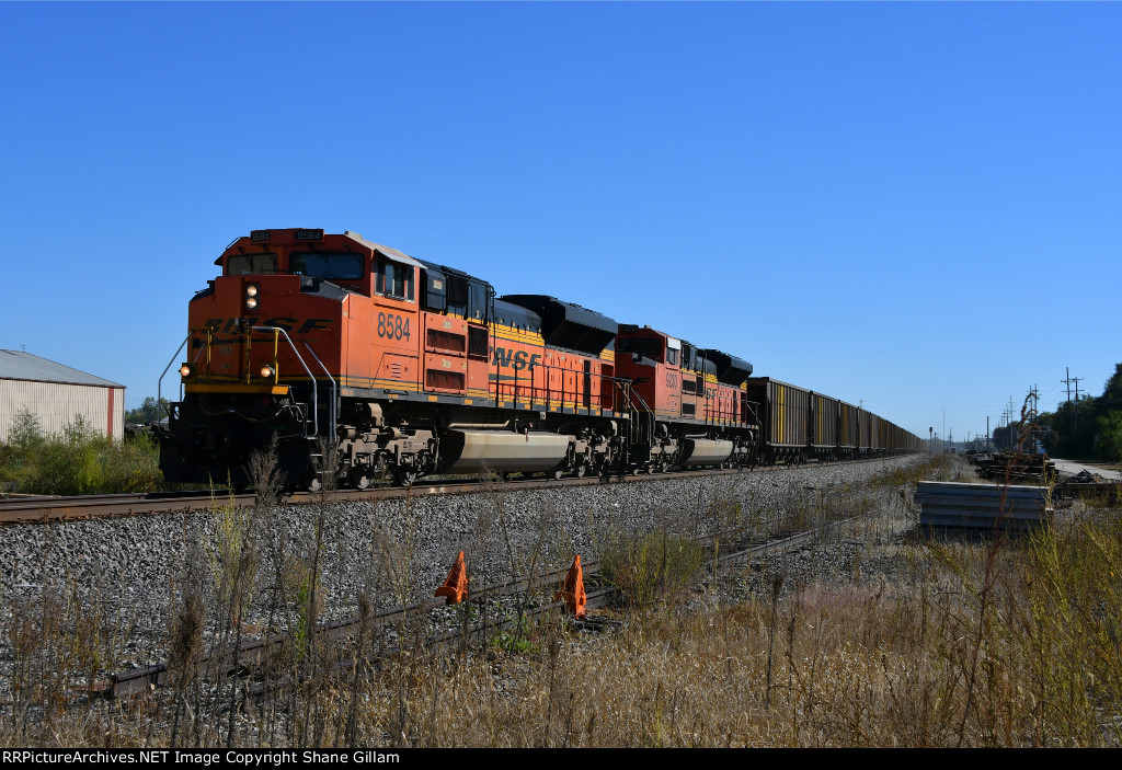 BNSF 8584